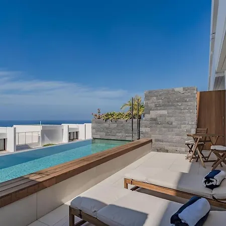 Aquasuites Luxury Duplex B08
